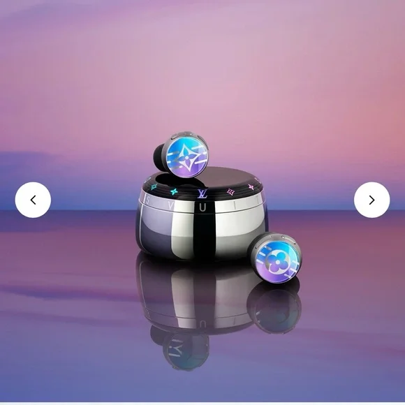 Louis Vuitton Wireless Earbuds with Charging Case Light Up Blue to Violet Earbud Headphones